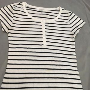Old navy tee